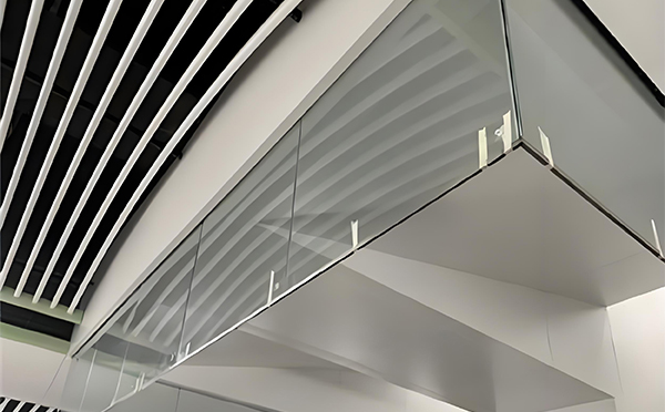 民和玻璃挡烟垂壁