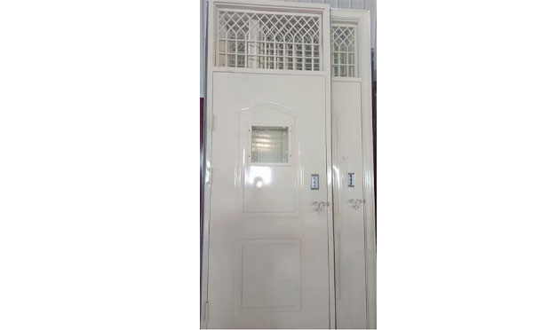 民和学校教室门