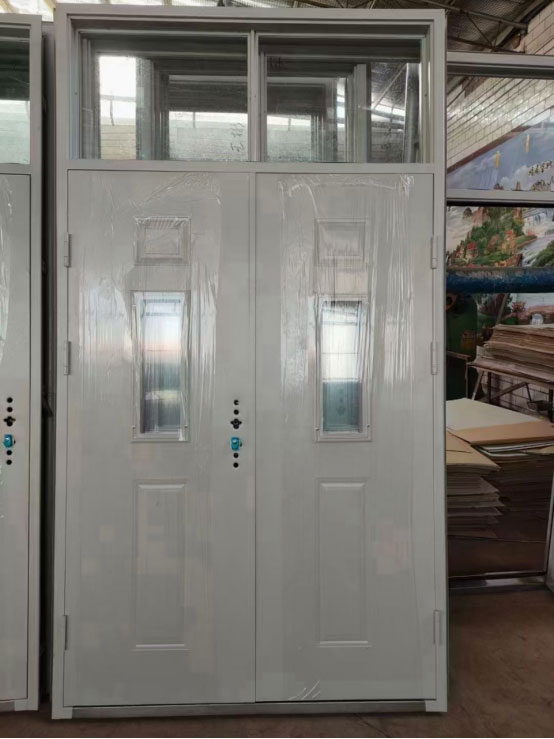 民和学校教室门