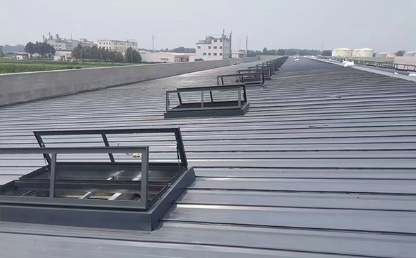 某中学室内体育馆民和排烟窗改造项目