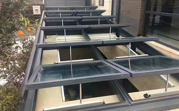 某轨道交通车辆维修车间民和排烟窗应用