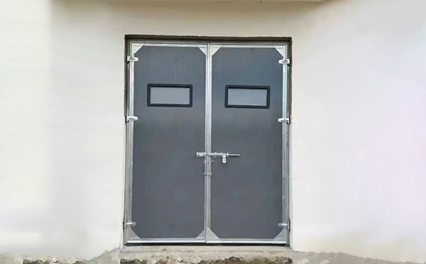 民和工业门在高温作业区域的运行表现